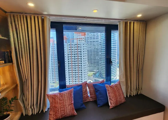 Air Makati Sophisticated Living 300 Mbps *