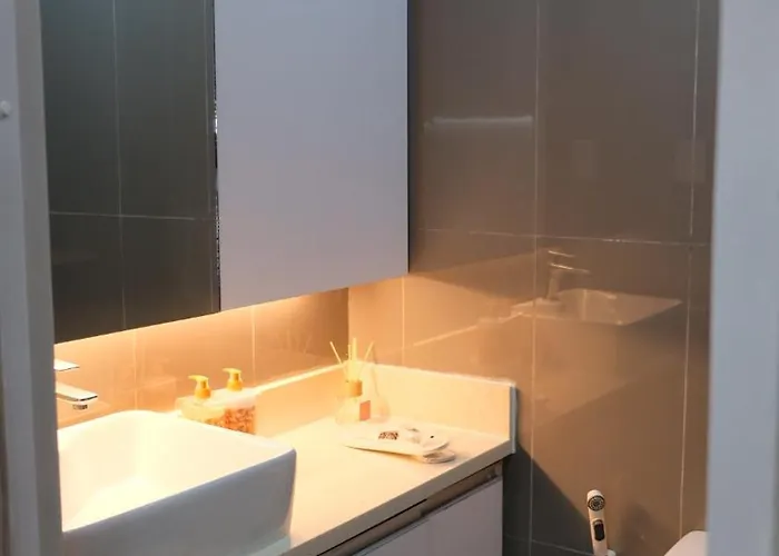 Air Makati Sophisticated Living 300 Mbps * Manila